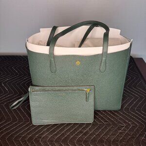TORY BURCH BLAKE TOTE IN JITNEY GREEN. LEATHER SHOULDER BAG POUCH